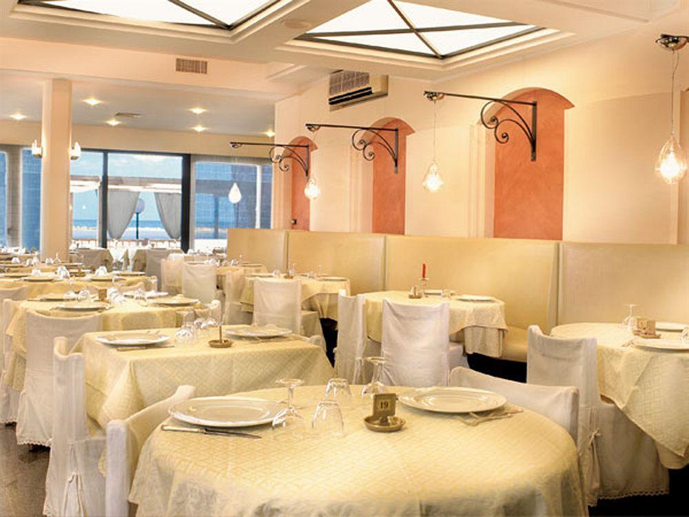 Hotel Strand بيلاريا-إيجيا مارينا المظهر الخارجي الصورة