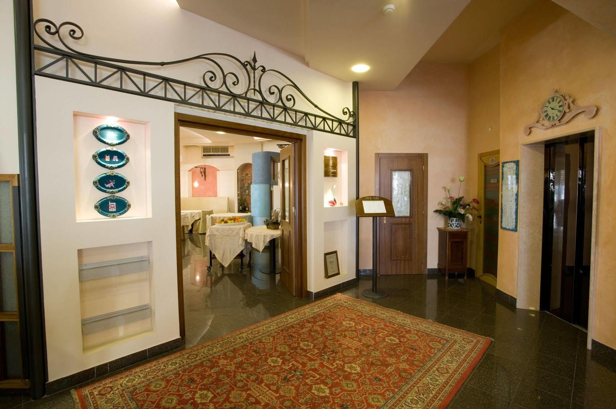 Hotel Strand بيلاريا-إيجيا مارينا المظهر الخارجي الصورة