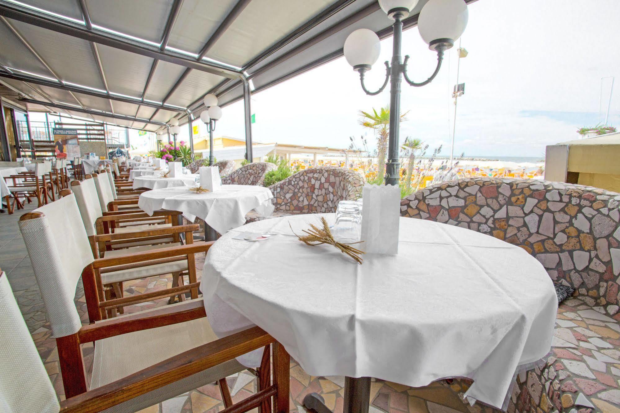 Hotel Strand بيلاريا-إيجيا مارينا المظهر الخارجي الصورة
