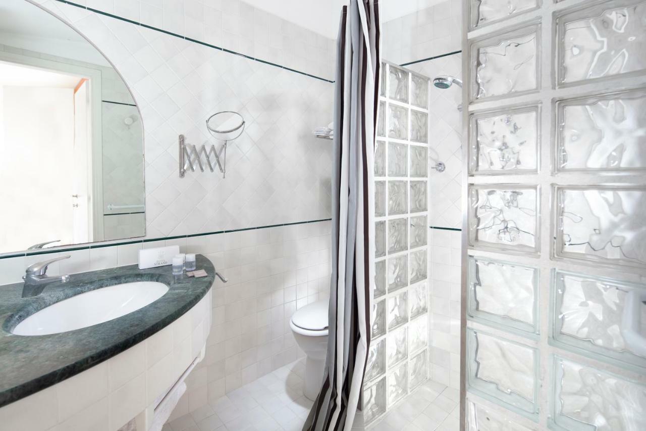 Hotel Strand بيلاريا-إيجيا مارينا المظهر الخارجي الصورة