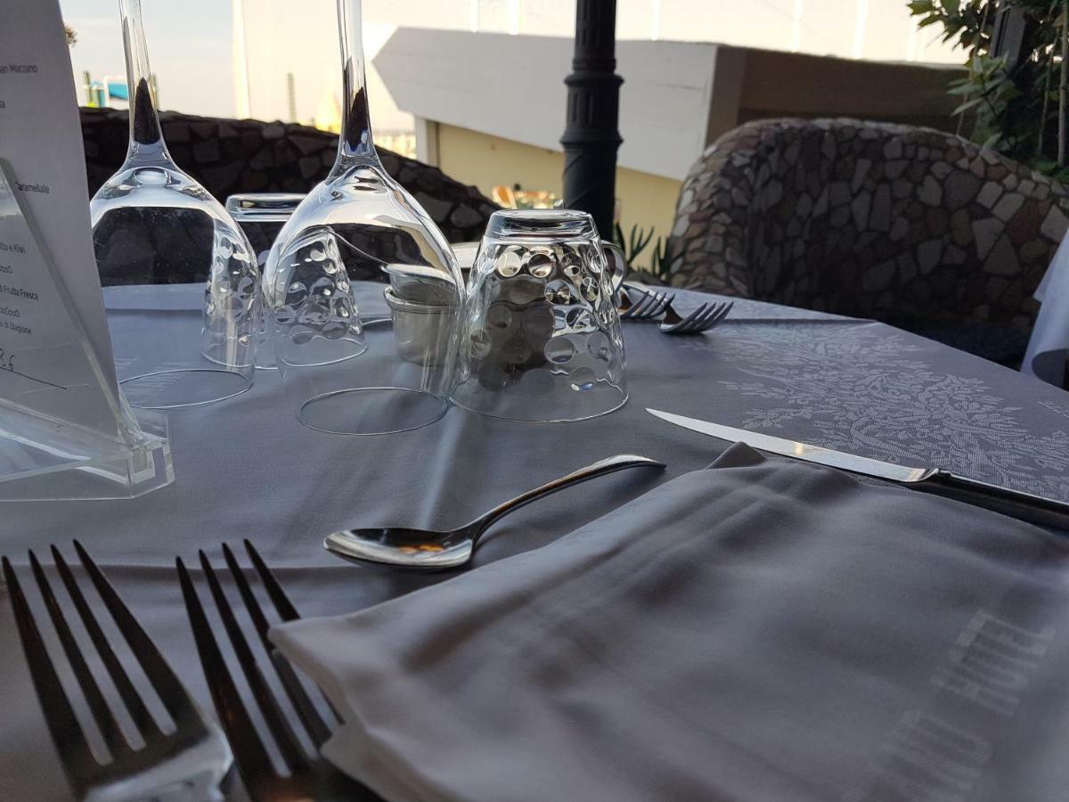 Hotel Strand بيلاريا-إيجيا مارينا المظهر الخارجي الصورة